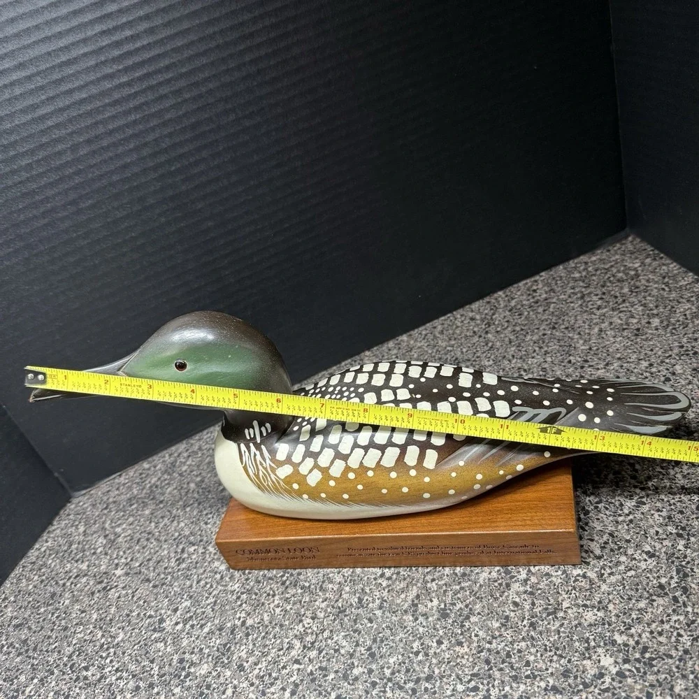 Common‎ Loon Minnesota State Bird Hand Painted Wood Duck Carving Commemorative